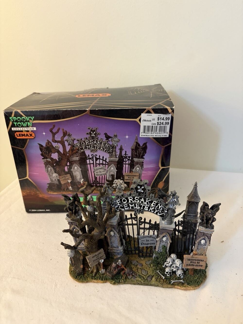 Lemax Halloween Spooky Town Forsaken Cemetery Gate 43421 Skeletons 2004